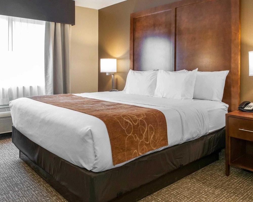 Comfort Suites Terre Haute University Area Екстериор снимка