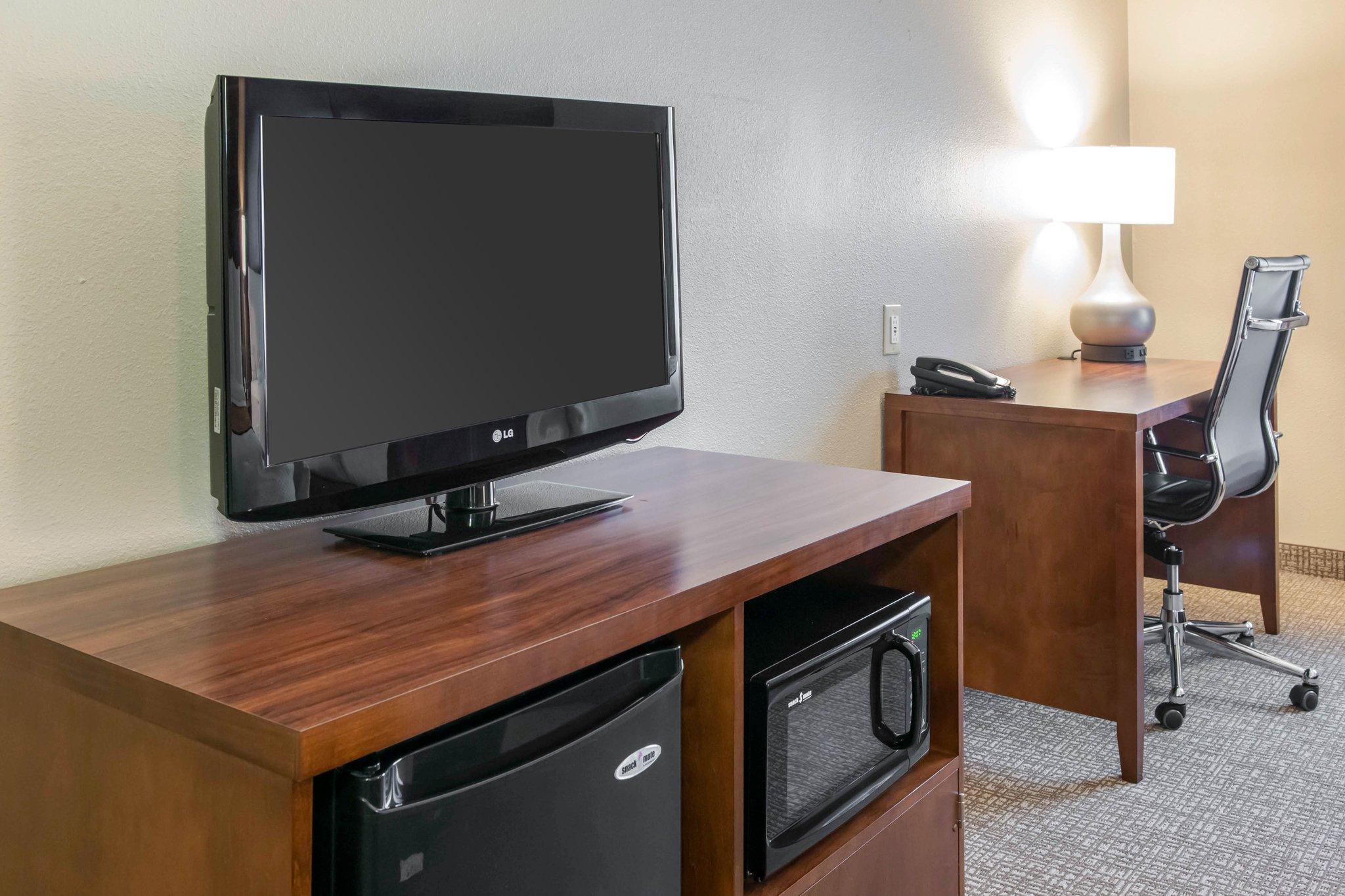 Comfort Suites Terre Haute University Area Екстериор снимка