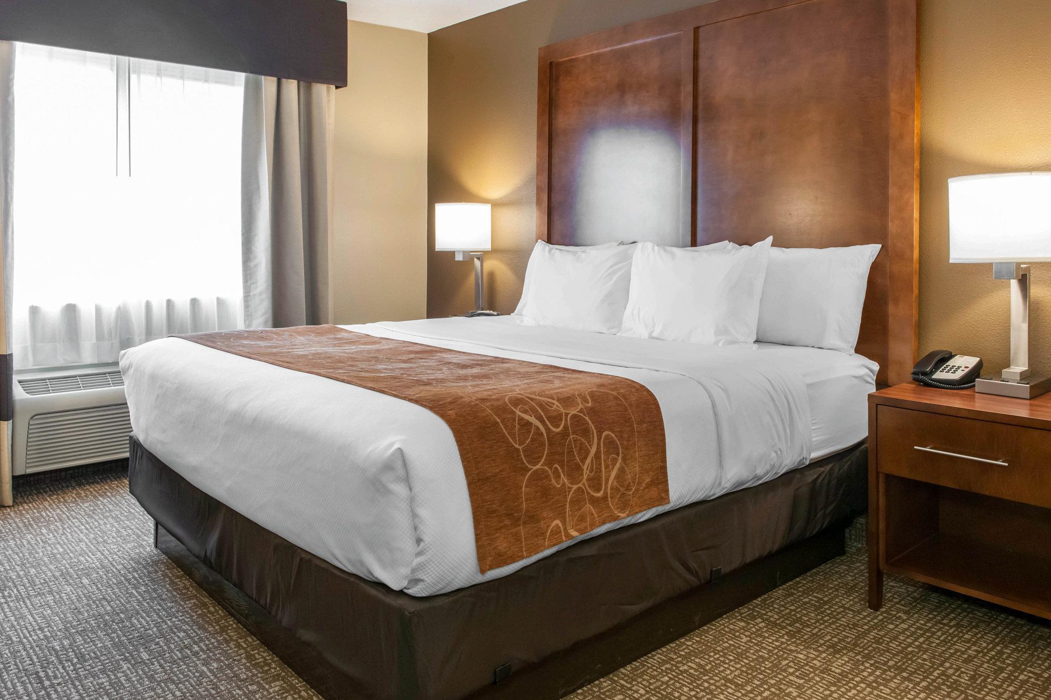 Comfort Suites Terre Haute University Area Екстериор снимка