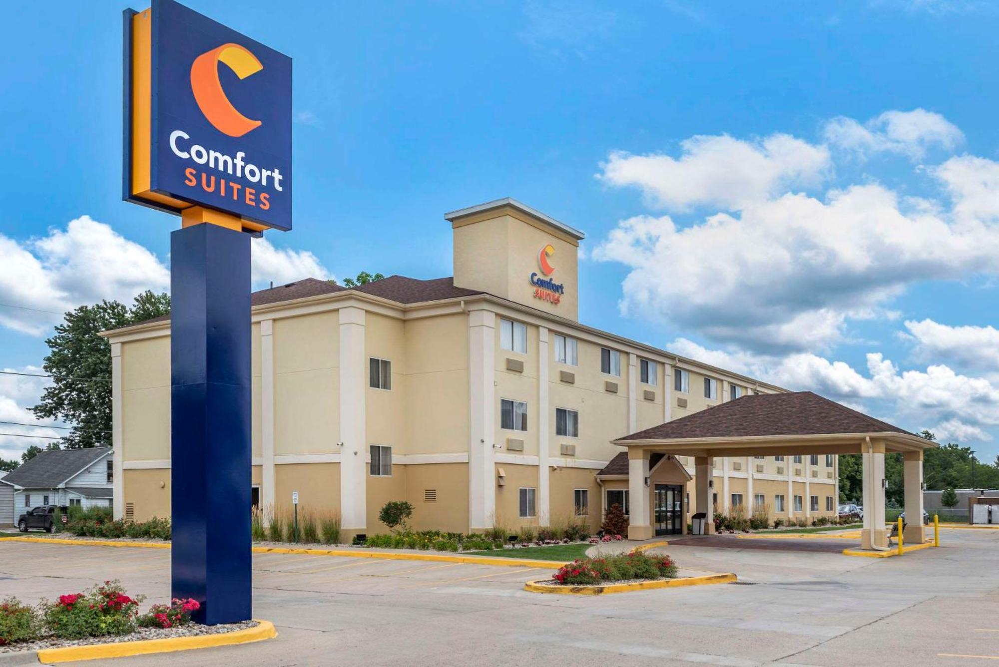Comfort Suites Terre Haute University Area Екстериор снимка