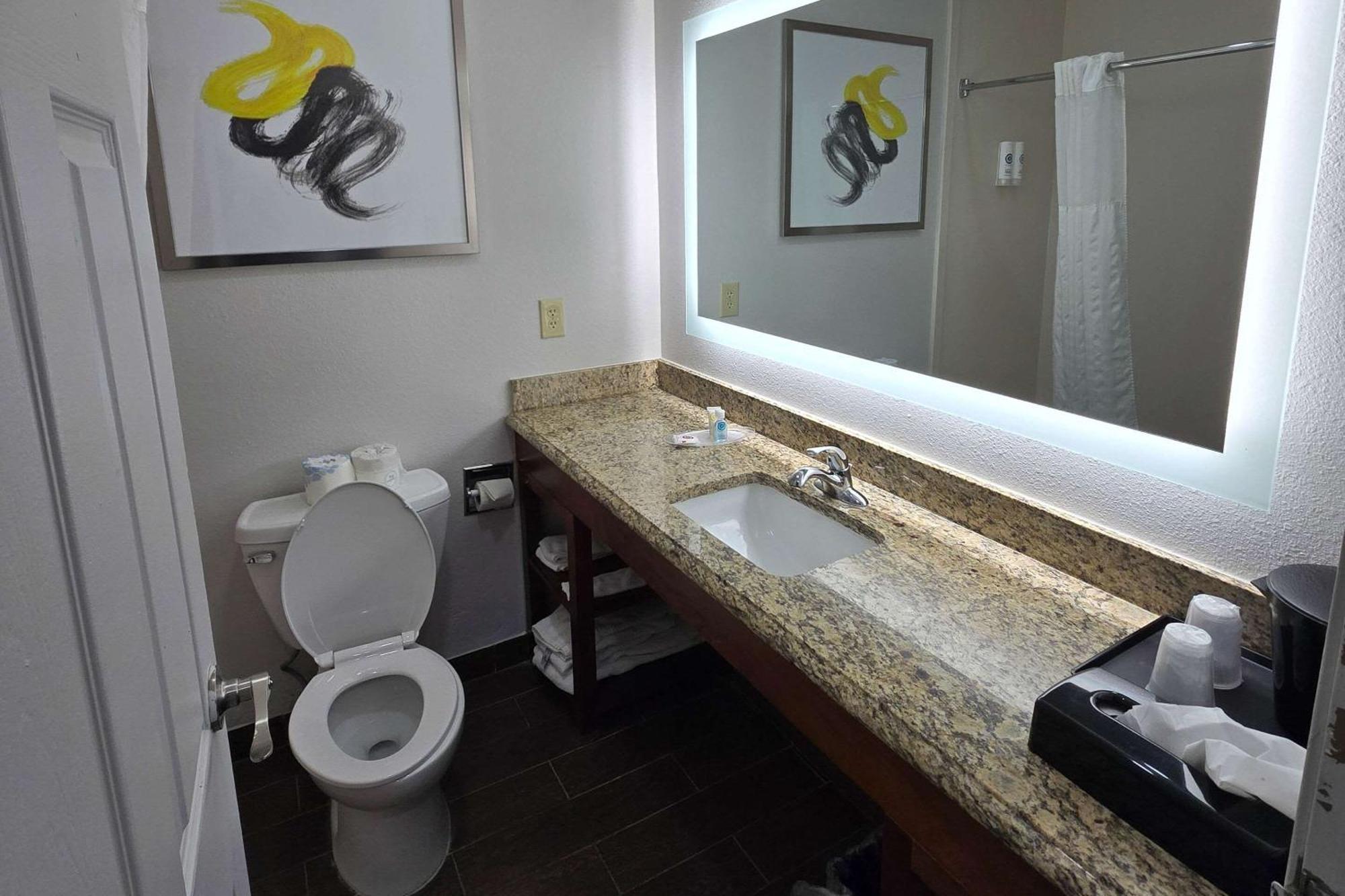 Comfort Suites Terre Haute University Area Екстериор снимка