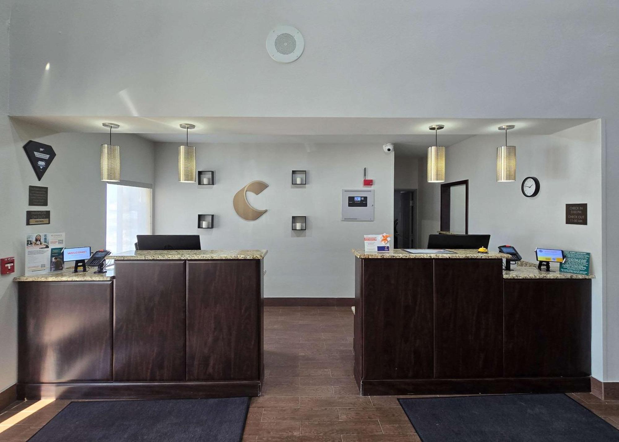 Comfort Suites Terre Haute University Area Екстериор снимка